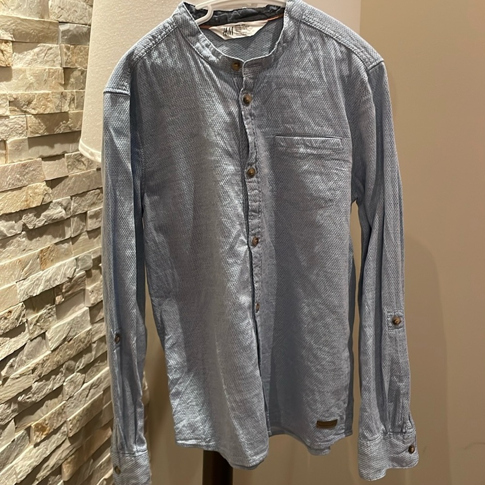 H&M button down shirt